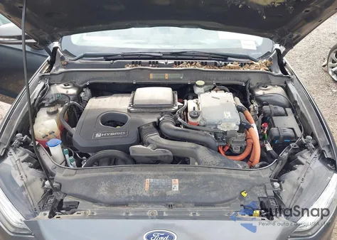 2017 Ford Fusion Hybrid Se z USA, uszkodzony, nr VIN 3FA6P0LU5HR301238